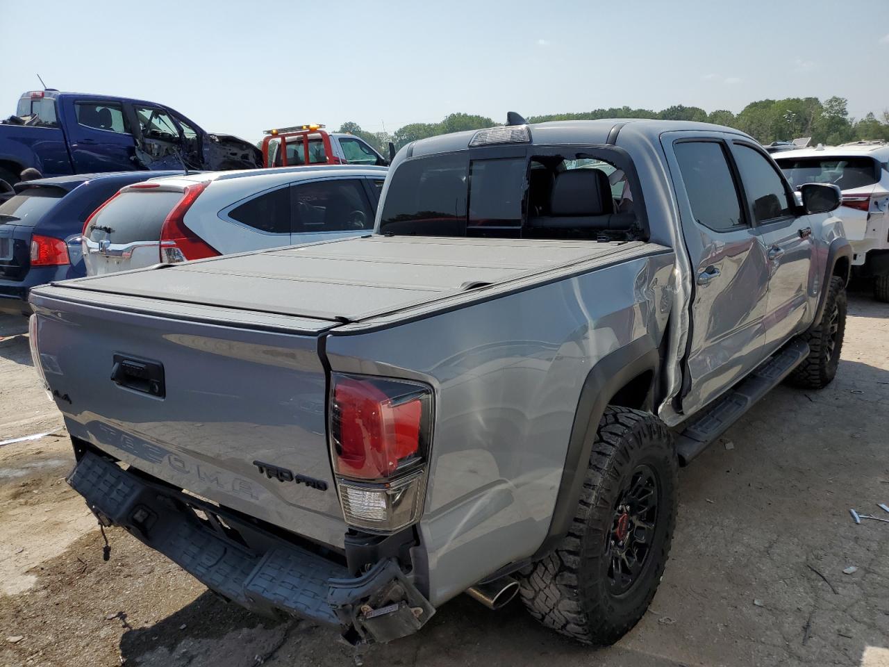 5TFCZ5AN1HX050242 TOYOTA TACOMA 2017
