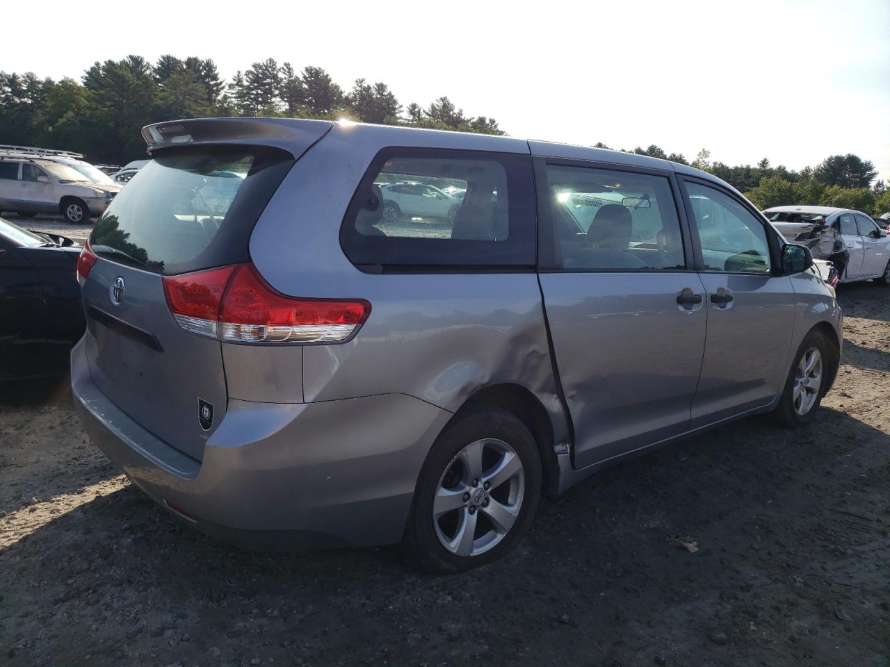 Lot #2990801319 2012 TOYOTA SIENNA BAS