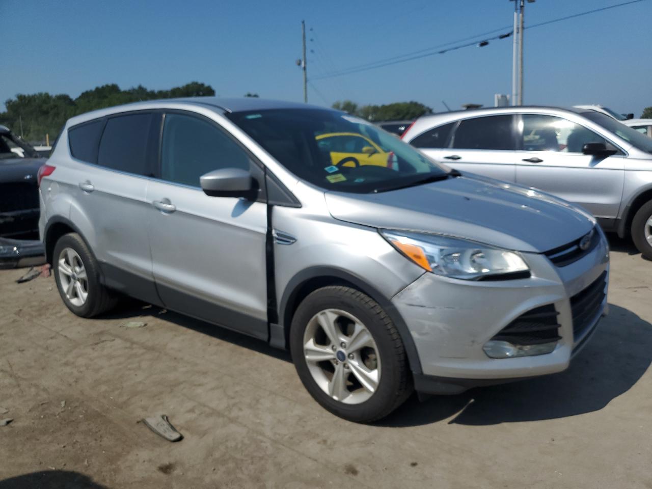 1FMCU0G77GUA10396 FORD ESCAPE 2016