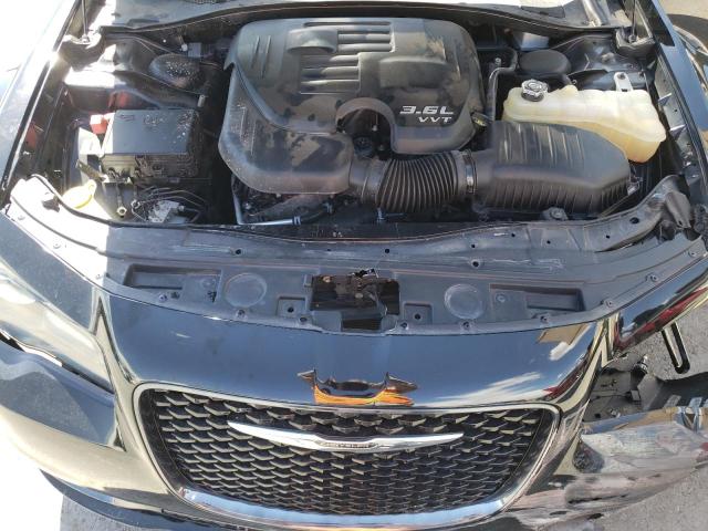 2019 Chrysler 300 - Image 11