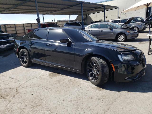 2019 Chrysler 300 - Image 4