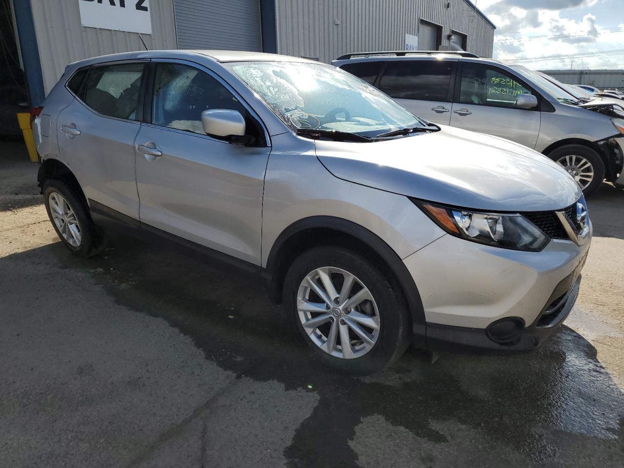 JN1BJ1CP3HW028021 NISSAN ROGUE 2017