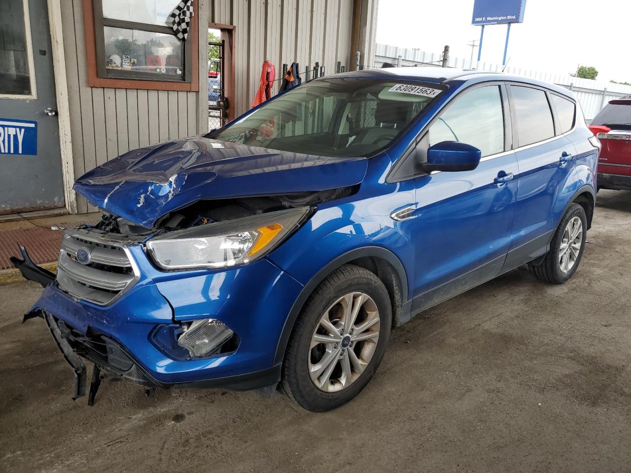 1FMCU0GD2HUD83997 FORD ESCAPE 2017