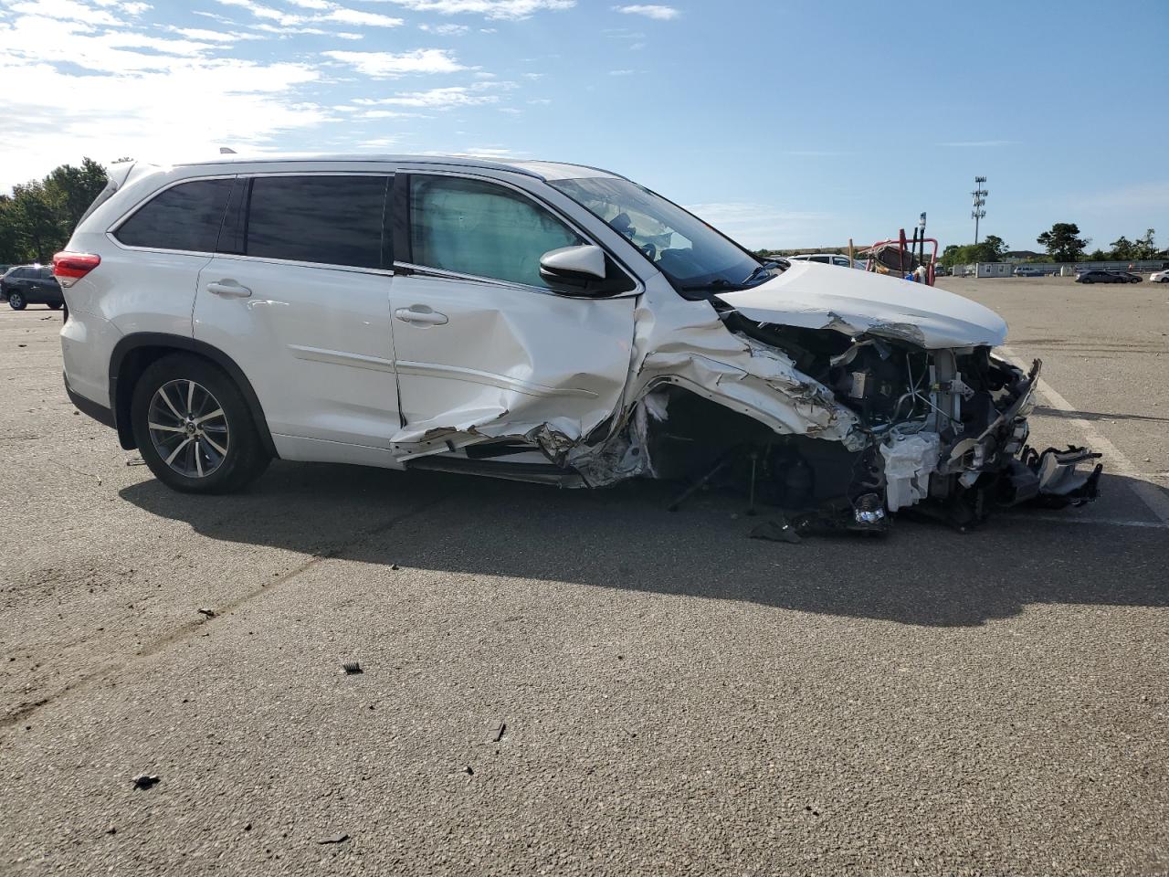 5TDJZRFH4JS801251 TOYOTA HIGHLANDER 2018
