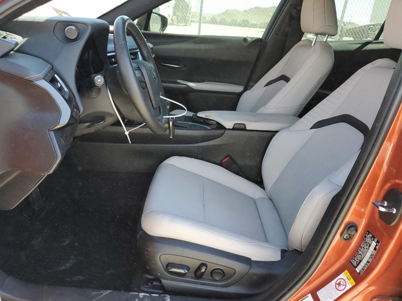 JTHY3JBH3K2006741 LEXUS UX 200 2019