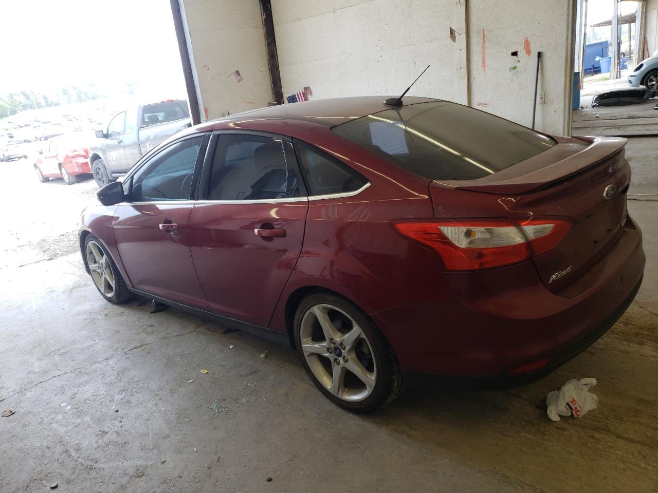 2014 Ford Focus Titanium vin: 1FADP3J27EL243945