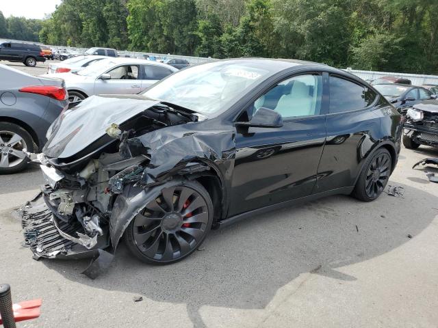 7SAYGDEF7PF695028 Tesla Model Y 