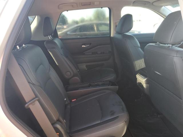 5N1DR3CB5NC272826 Nissan Pathfinder Sl