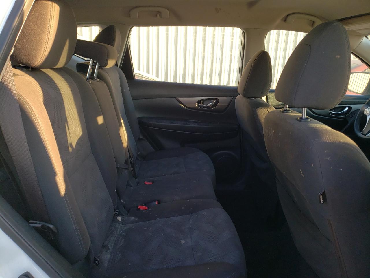 KNMAT2MV8GP697982 NISSAN ROGUE 2016