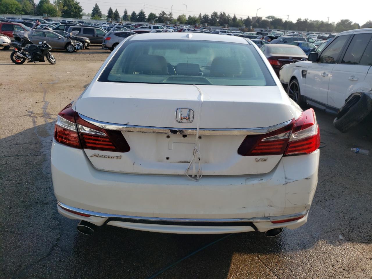 1HGCR3F05GA000898 HONDA ACCORD 2016