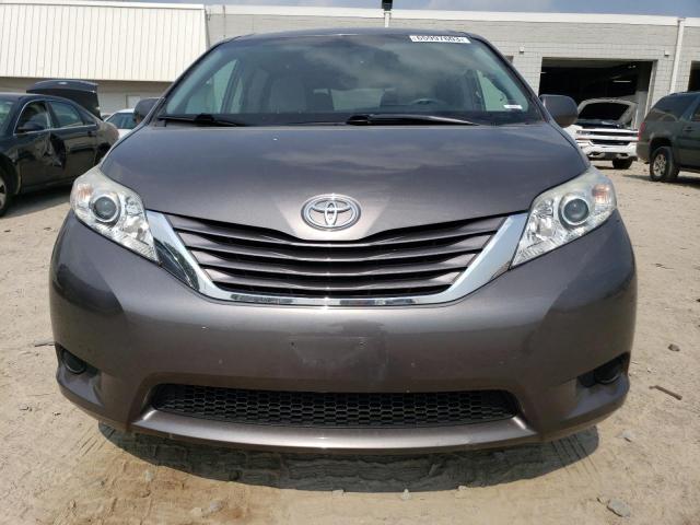 5TDKK3DC4GS748539 Toyota SIENNA LE