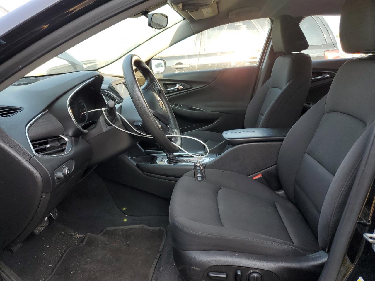 1G1ZE5ST6GF199164 CHEVROLET MALIBU 2016