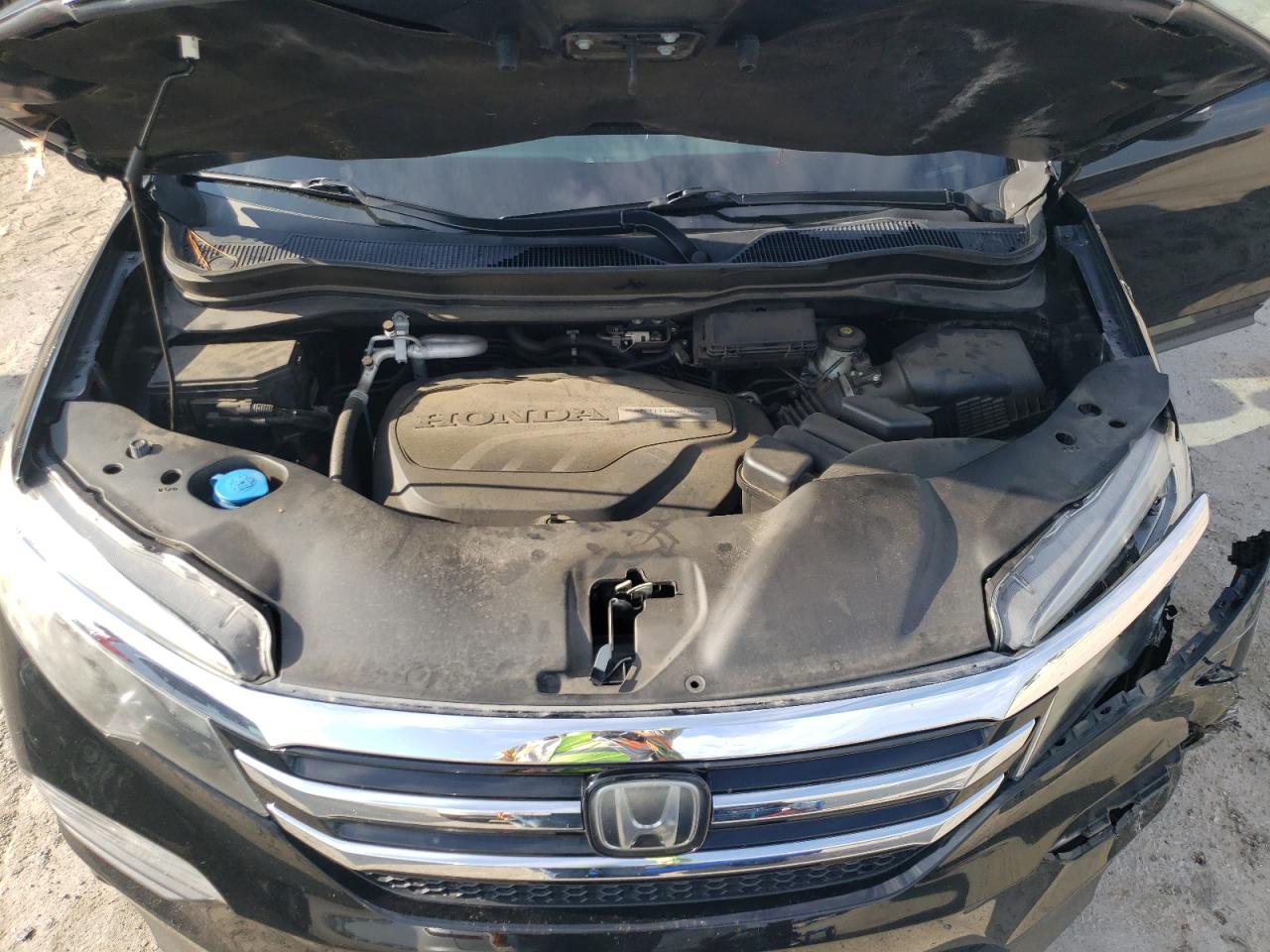 5FNYF5H93JB003057 HONDA PILOT 2018