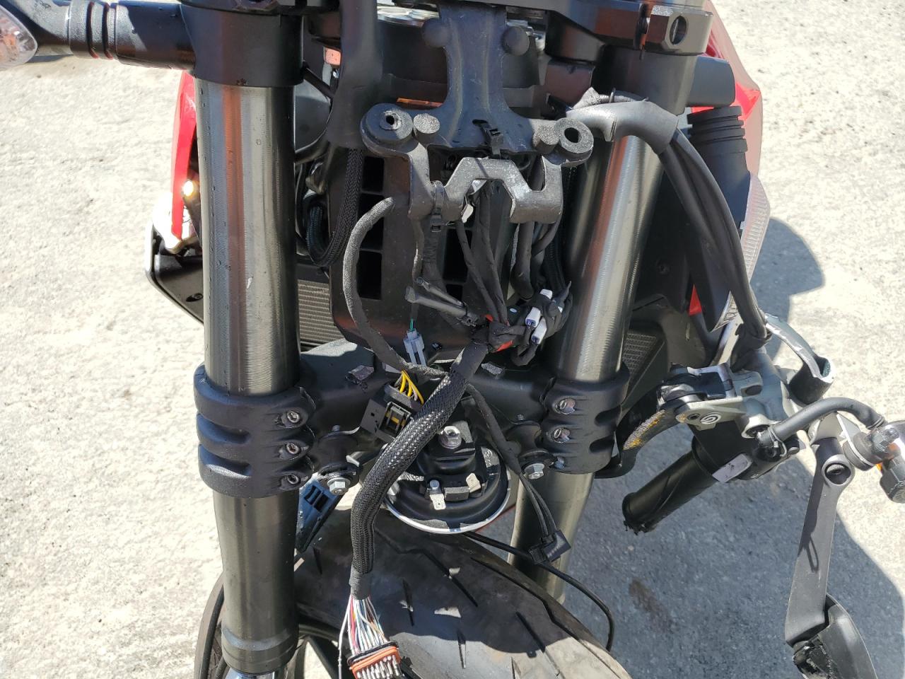 ZDMFAKYW3PB006468 DUCATI STREETFIGH 2023
