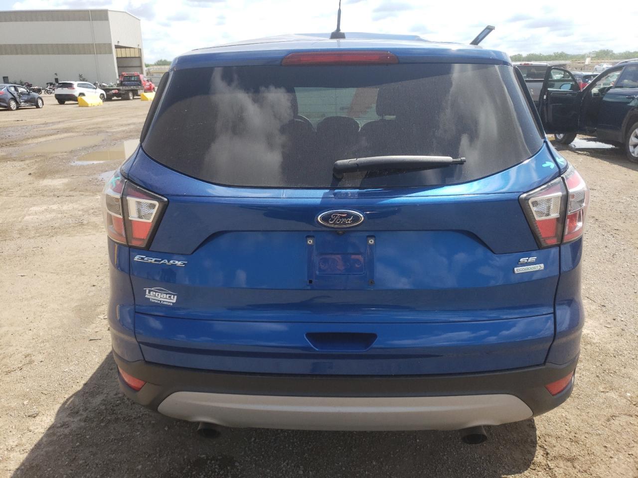 1FMCU0GD8HUA61915 2017 Ford Escape Se