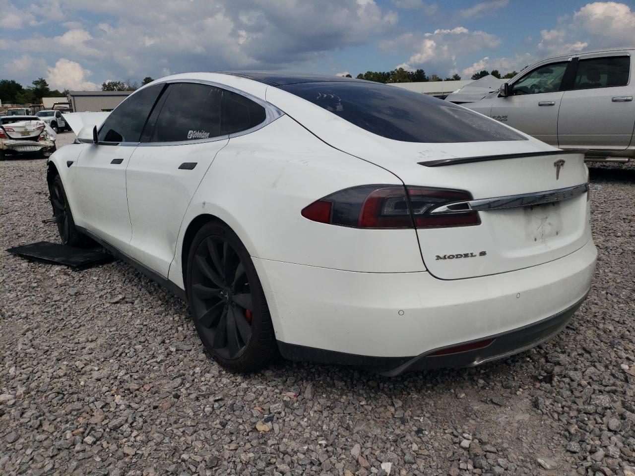 2014 Tesla Model S vin: 5YJSA1H15EFP31850