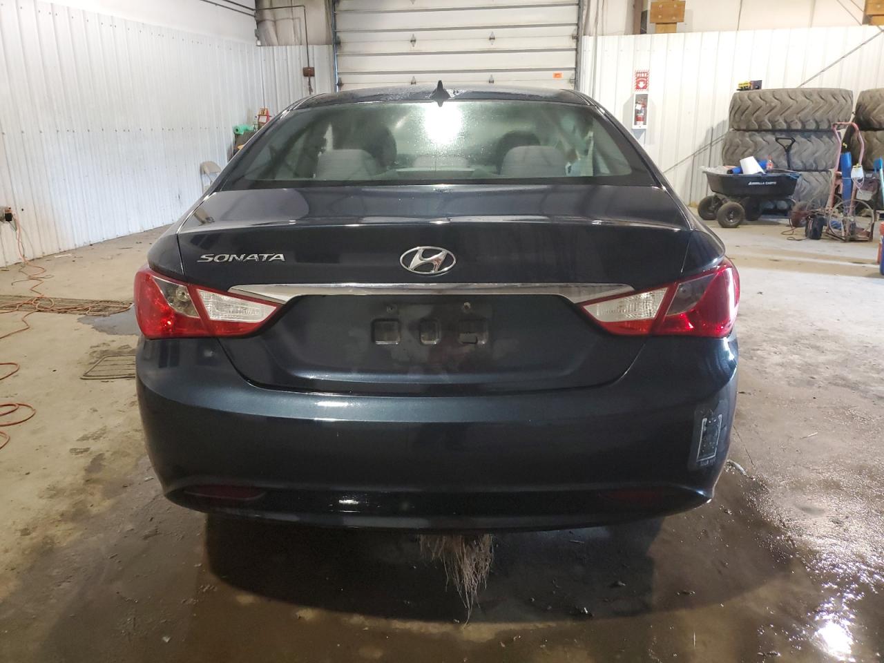 5NPEB4AC8DH710031 2013 Hyundai Sonata Gls