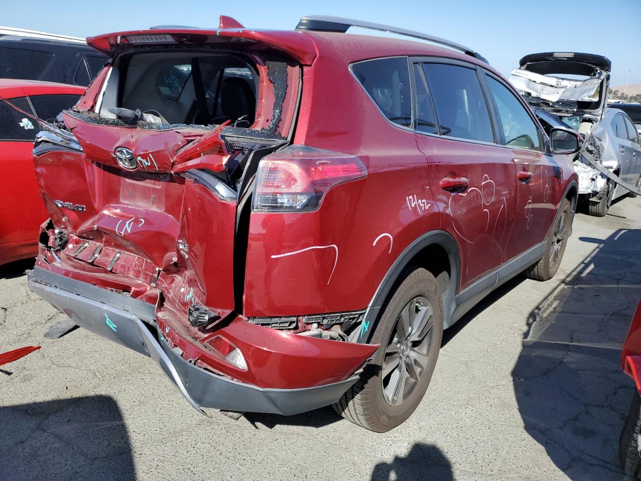 JTMRFREV4JD231427 TOYOTA RAV4 2018