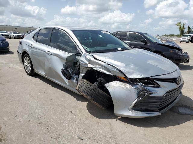 4T1C11AK1PU132327 Toyota Camry -LE 4