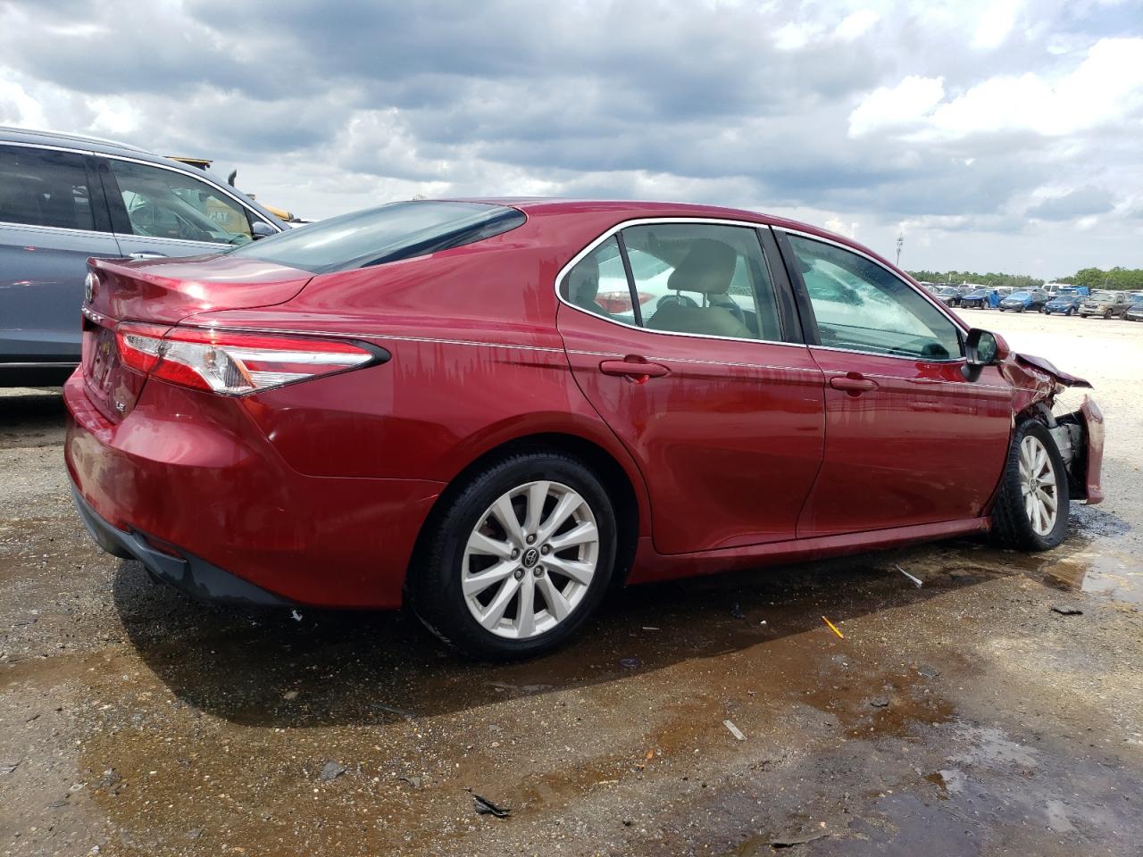 4T1B11HK8JU571405 TOYOTA CAMRY 2018