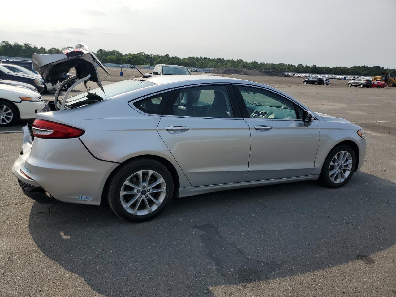 3FA6P0SU8KR266719 FORD FUSION 2019