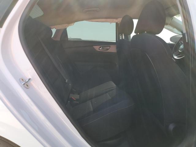 3KPF24AD3ME403285 KIA FORTE FE