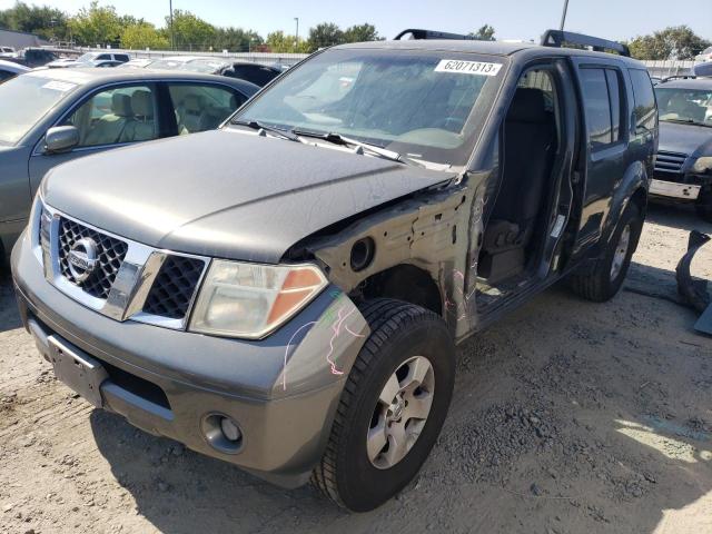 2005 Nissan Pathfinder LE