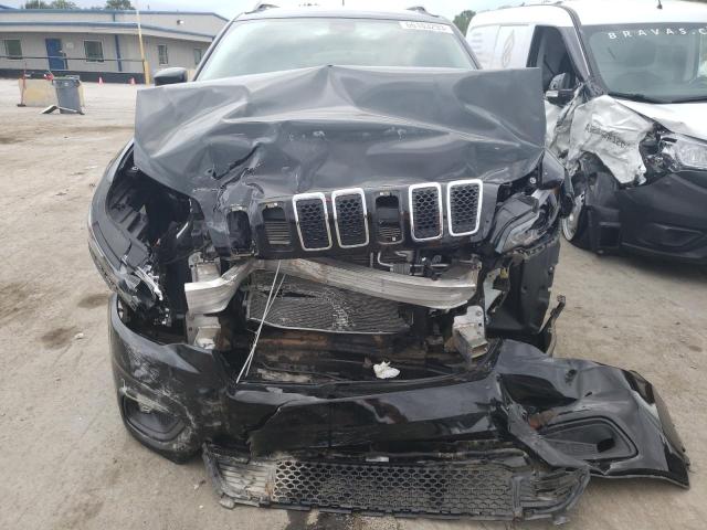 1C4PJLCB8KD403813 Jeep Cherokee Latitude