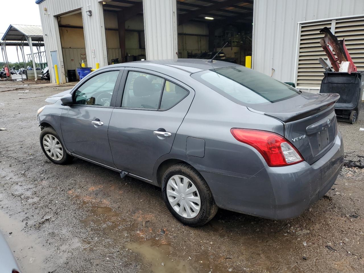 Lot #2468734932 2018 NISSAN VERSA S