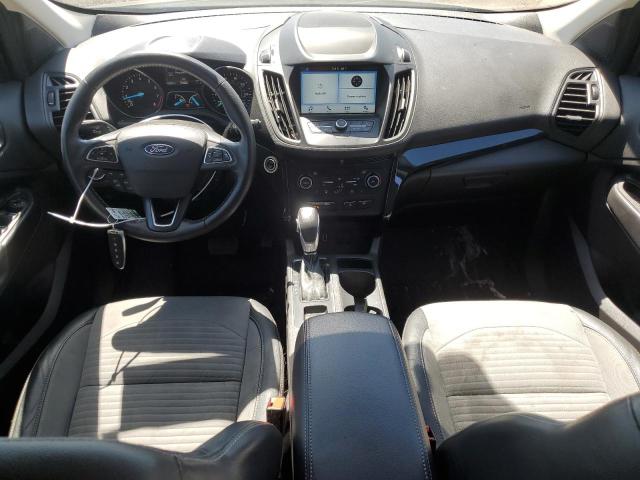 1FMCU9GDXKUB05067 Ford ESCAPE SE
