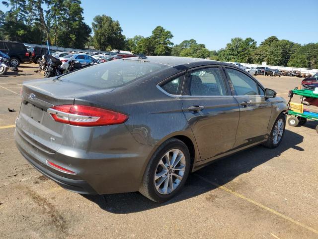 3FA6P0H77KR265840 Ford Fusion SE 3