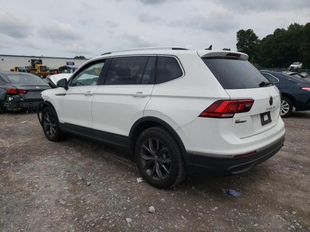 3VV3B7AX2NM113188 Volkswagen Tiguan SE 2