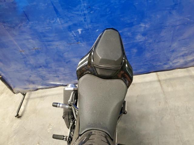 2017 KAWASAKI ZR900 - JKAZR2A15HDA16177