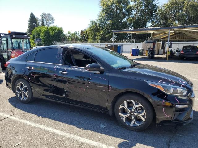3KPF24ADXME339102 KIA FORTE FE