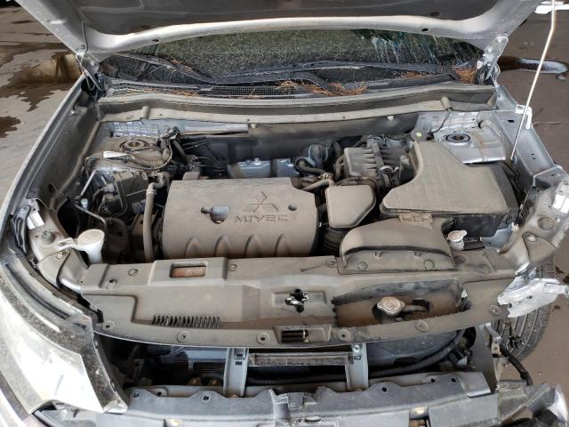 JA4AD2A31HZ028632 Mitsubishi Outlander Es