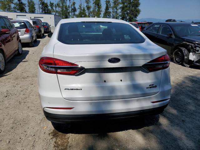 3FA6P0LU8KR257405 Ford FUSION SE