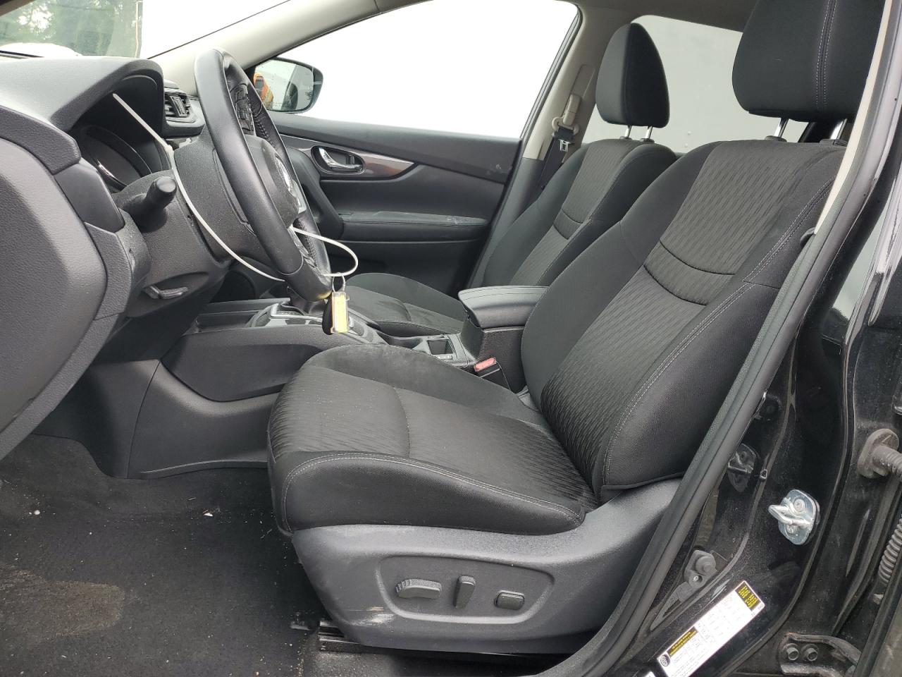 KNMAT2MV6JP622074 NISSAN ROGUE 2018