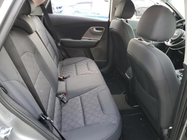 KNDCB3LC0N5513015 KIA NIRO LX