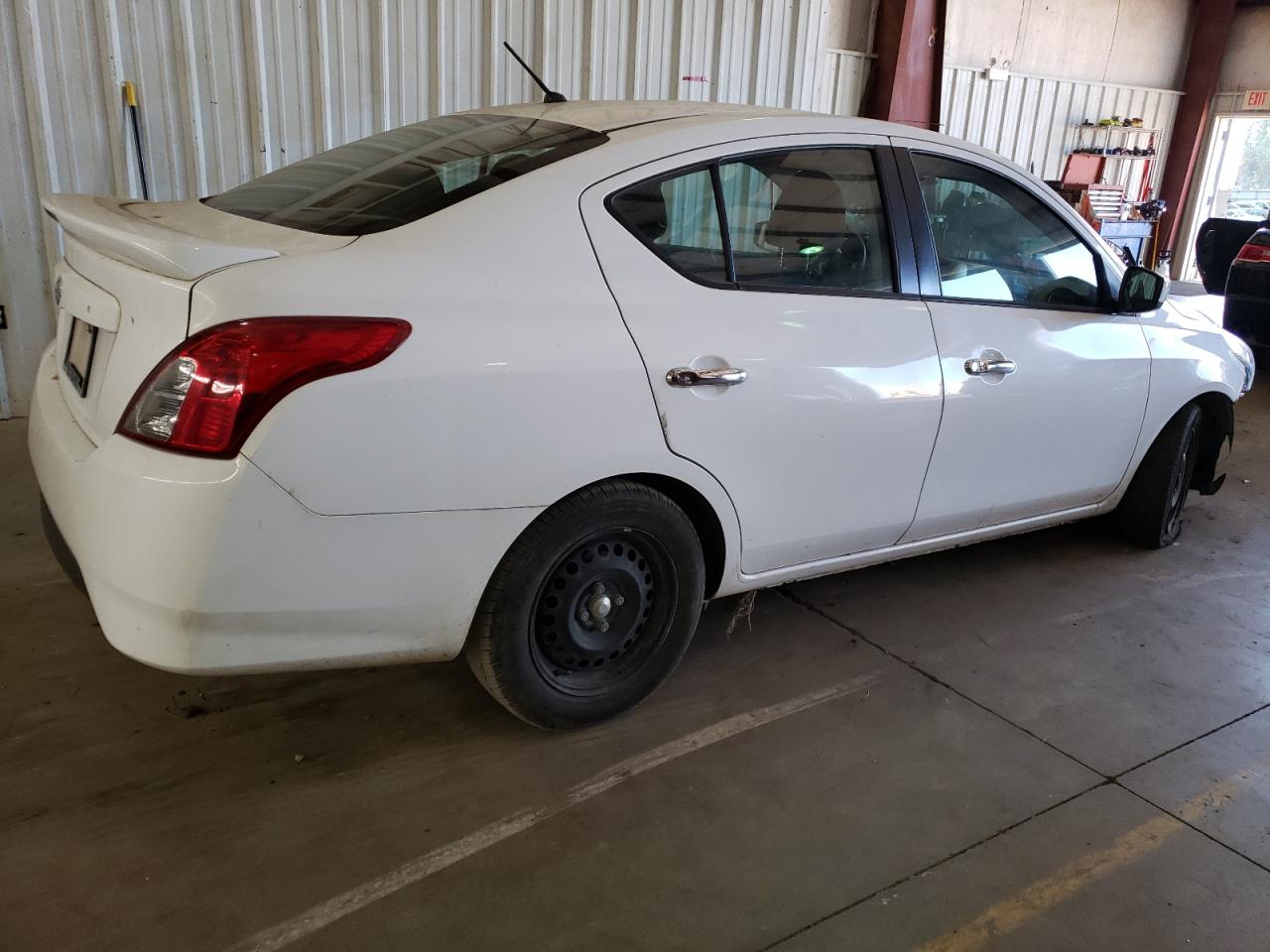 3N1CN7AP7JK409984 NISSAN VERSA 2018