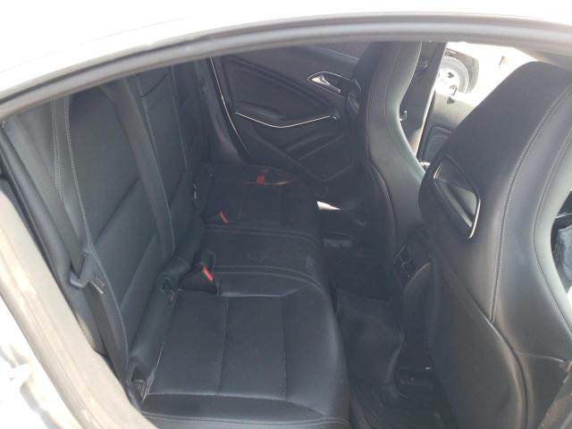 WDDSJ4GBXGN385896 Mercedes-Benz CLA 250 4MATIC