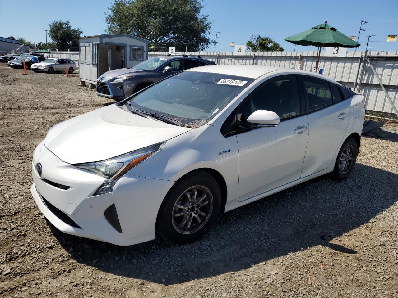 Toyota Prius 2018 Р±РµР»С‹Р№