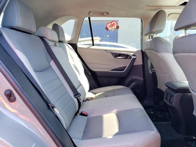 2T3C1RFVXKW023835 Toyota Rav4 Xle Premium