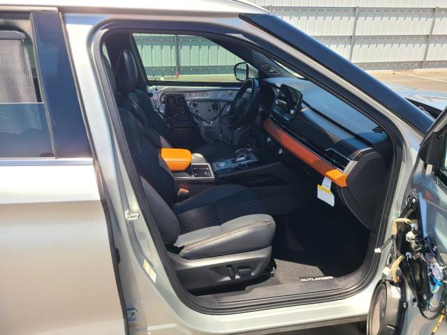 JA4J3VA89NZ016904 Mitsubishi Outlander Sel