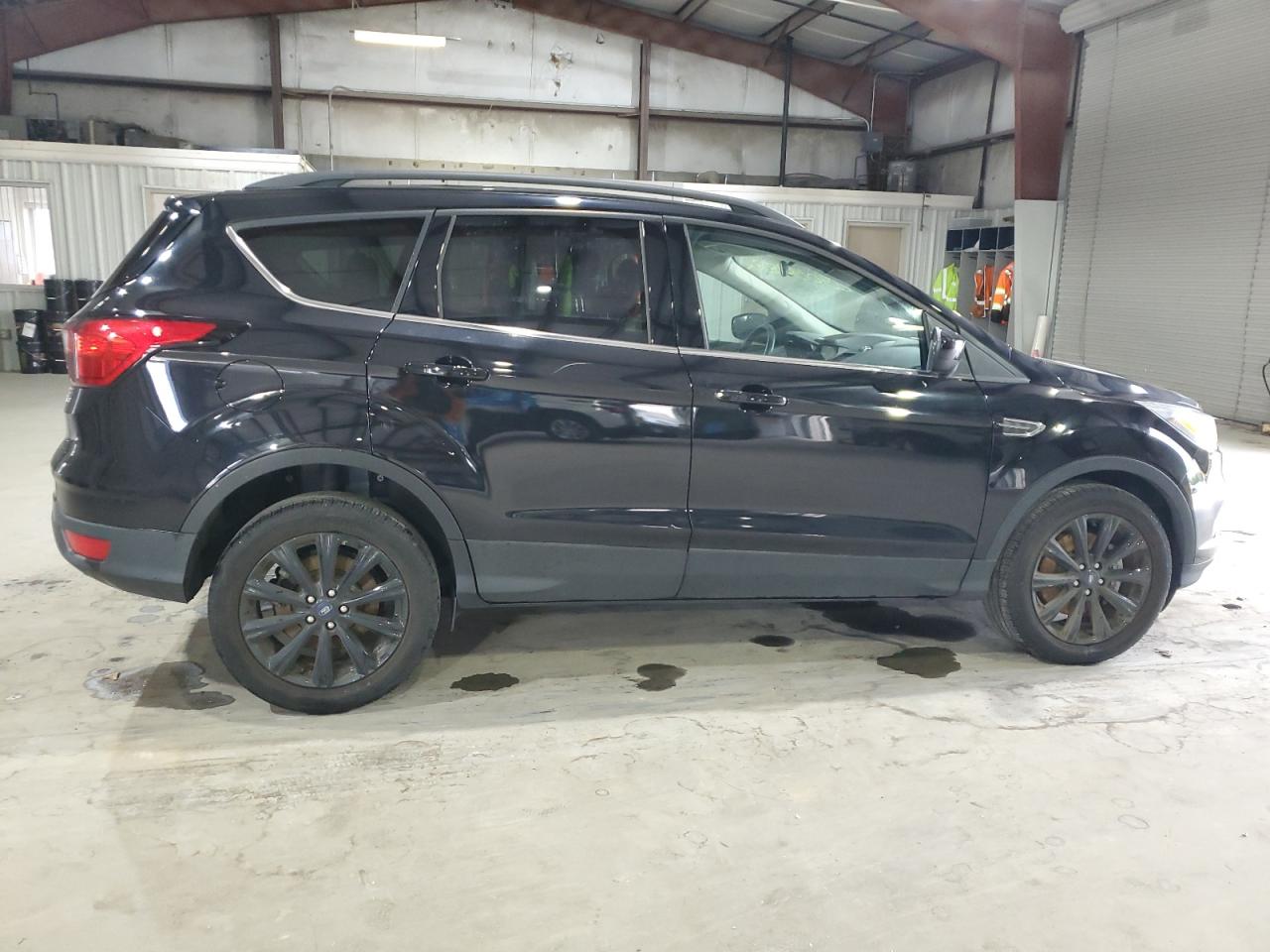1FMCU9HD0KUA73311 FORD ESCAPE 2019