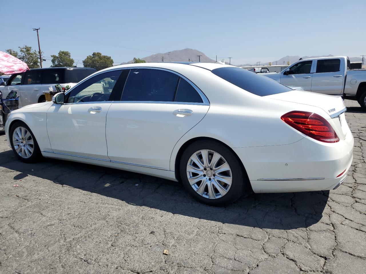 2015 Mercedes-Benz S 550 vin: WDDUG8CB2FA130458