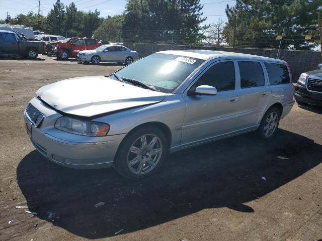 2005 Volvo V70 