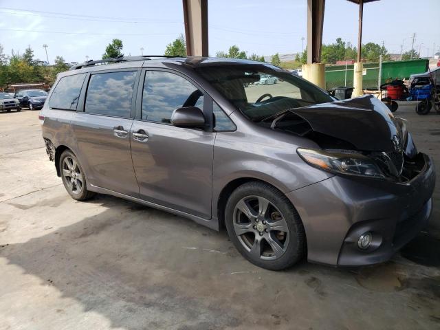 5TDXZ3DC3HS779722 2017 TOYOTA SIENNA, photo no. 4