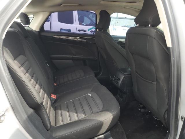 3FA6P0LU7KR106412 Ford FUSION SE