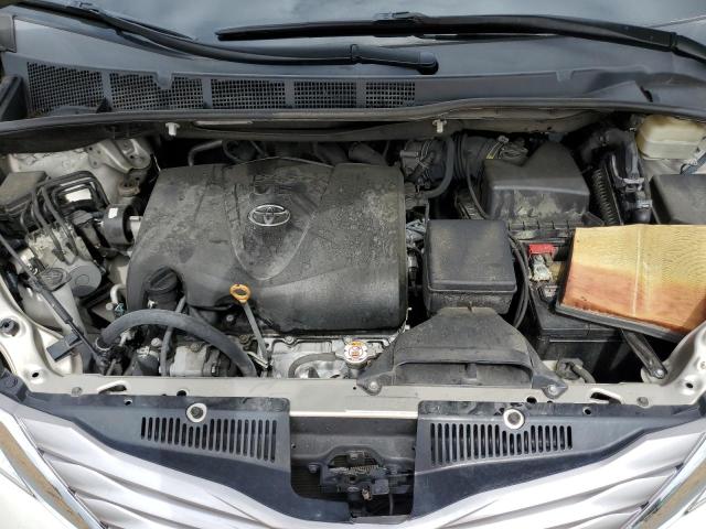 5TDYZ3DC3HS888699 Toyota SIENNA XLE