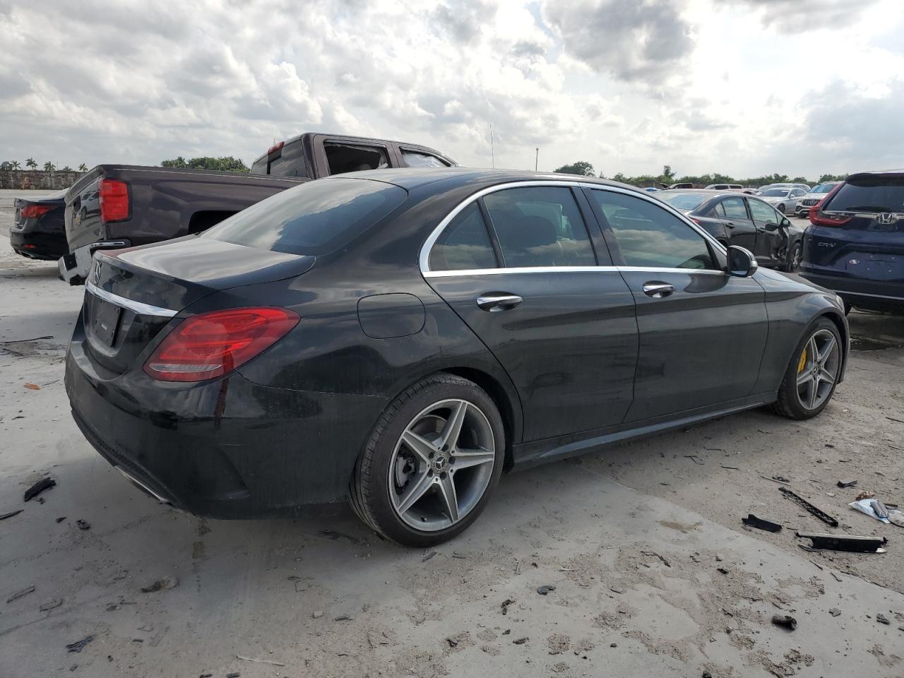 2015 Mercedes-Benz C 400 4Matic vin: 55SWF6GB5FU032793